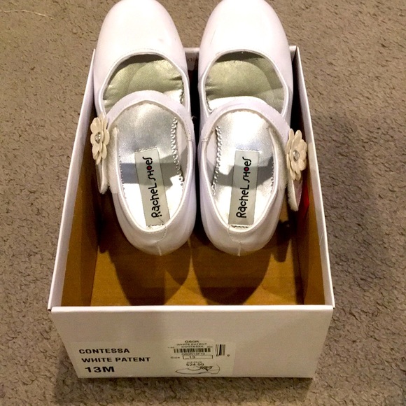 Girls white patent leather dress shoes - Picture 1 of 6